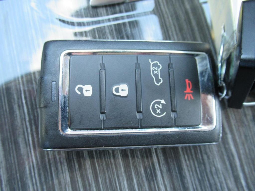 Used 2022 White Jeep Series II image 32
