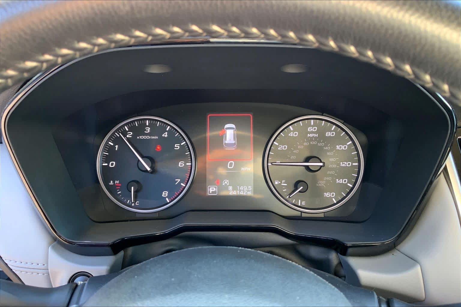 Used 2025 Ice Silver Metallic Subaru Premium image 25