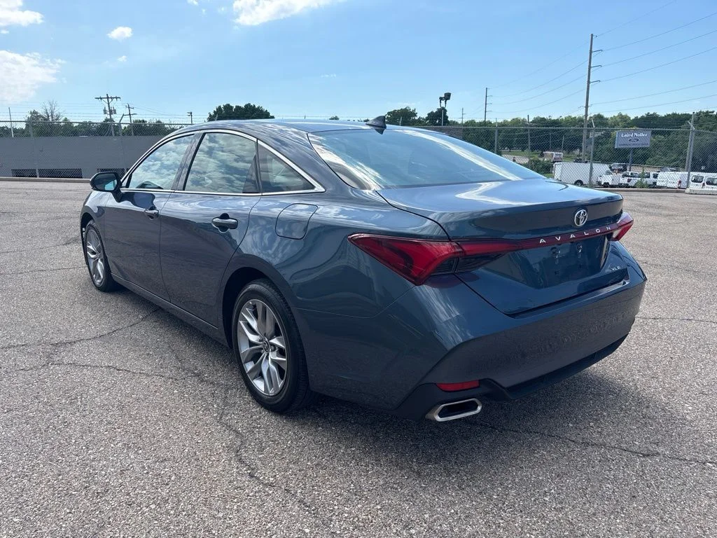 Certified Used 2022 Harbor Gray Metallic Toyota XLE image 5