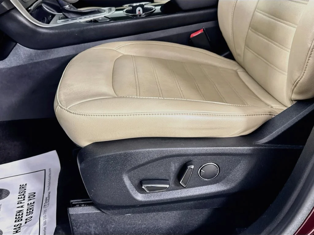 Used 2018 Red Ford SEL image 23
