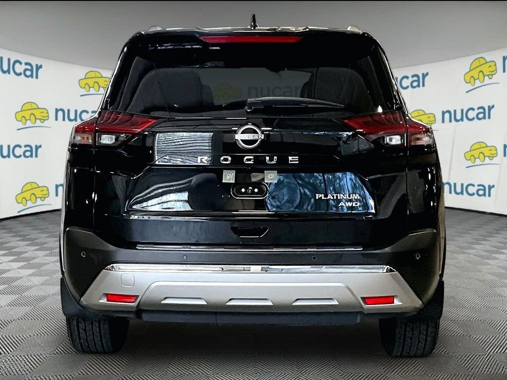 Used 2023 Black Nissan Platinum image 5