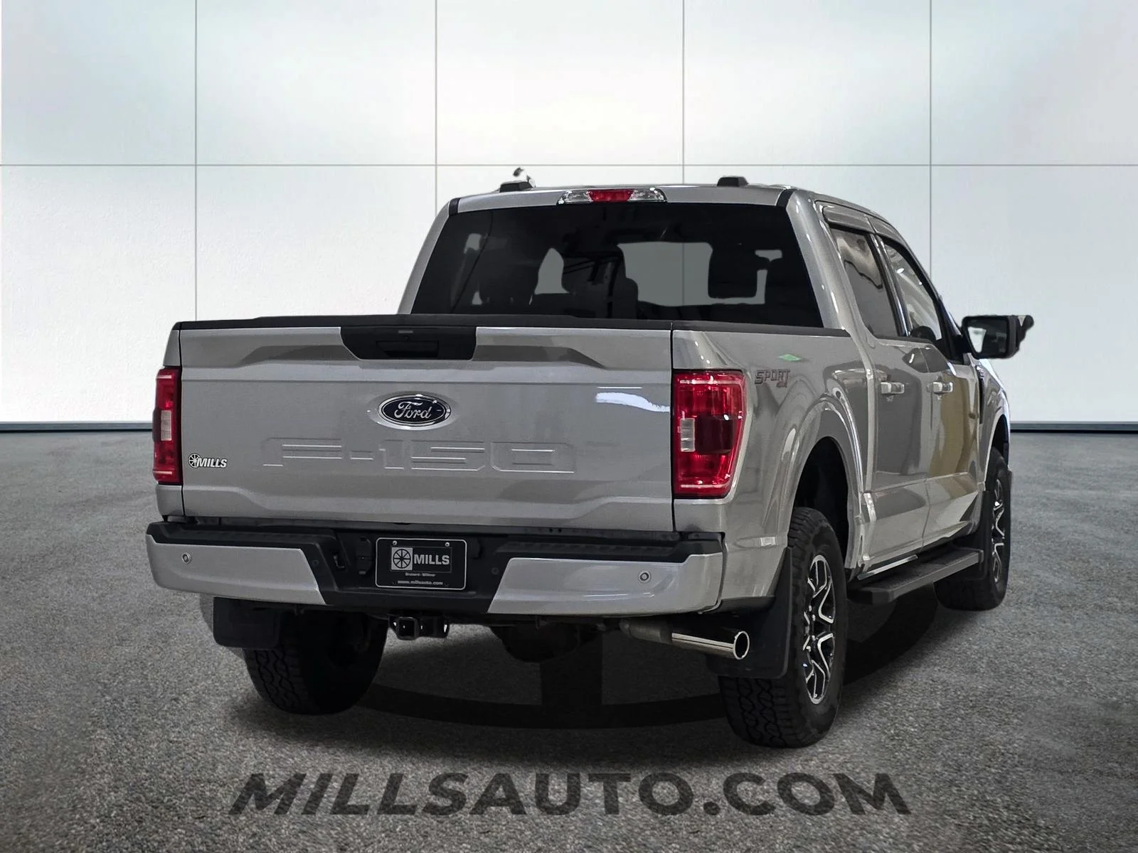 Used 2022 Silver Ford XLT image 7