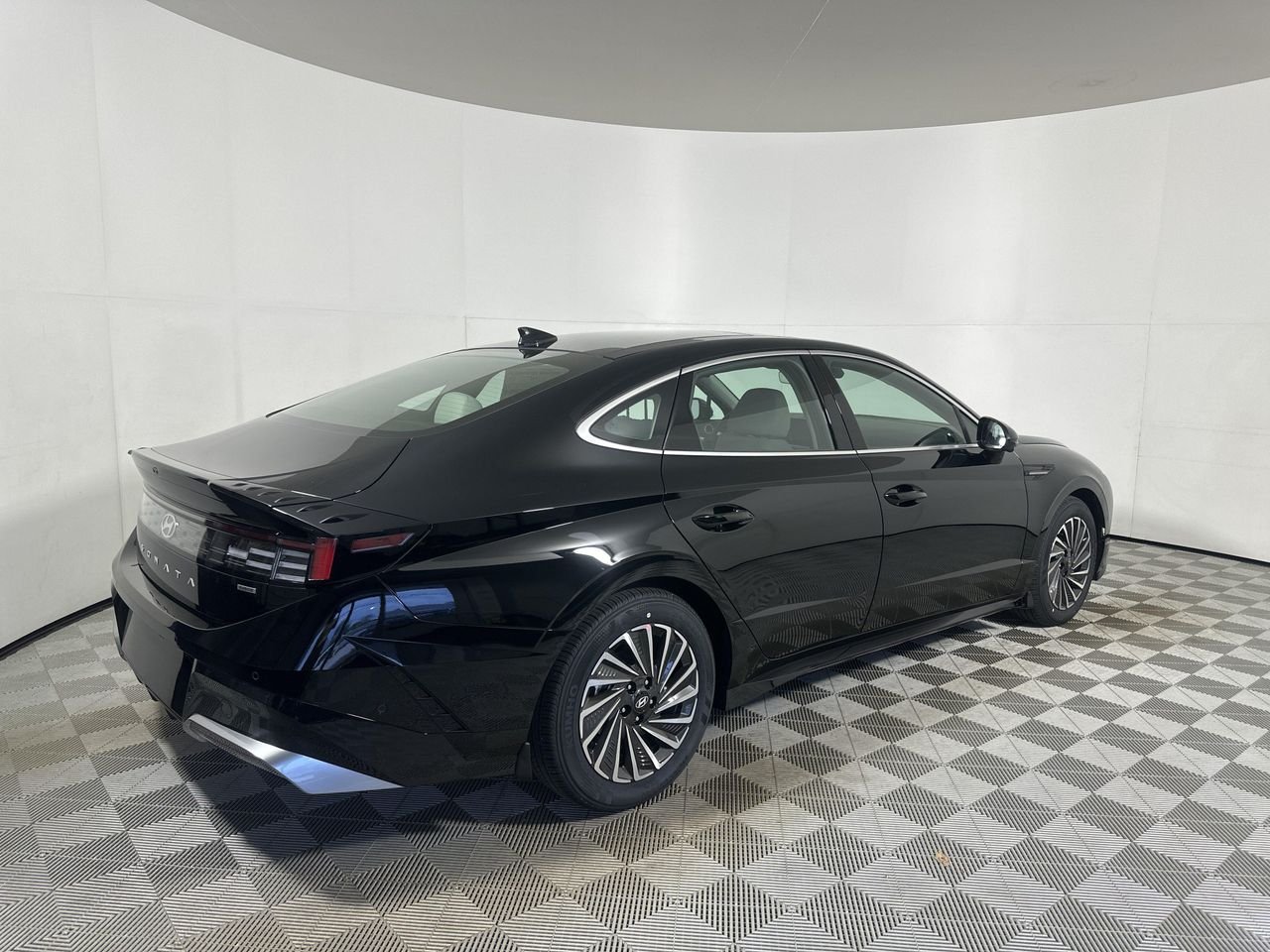 2025 Hyundai Sonata Hybrid Limited - Photo 7