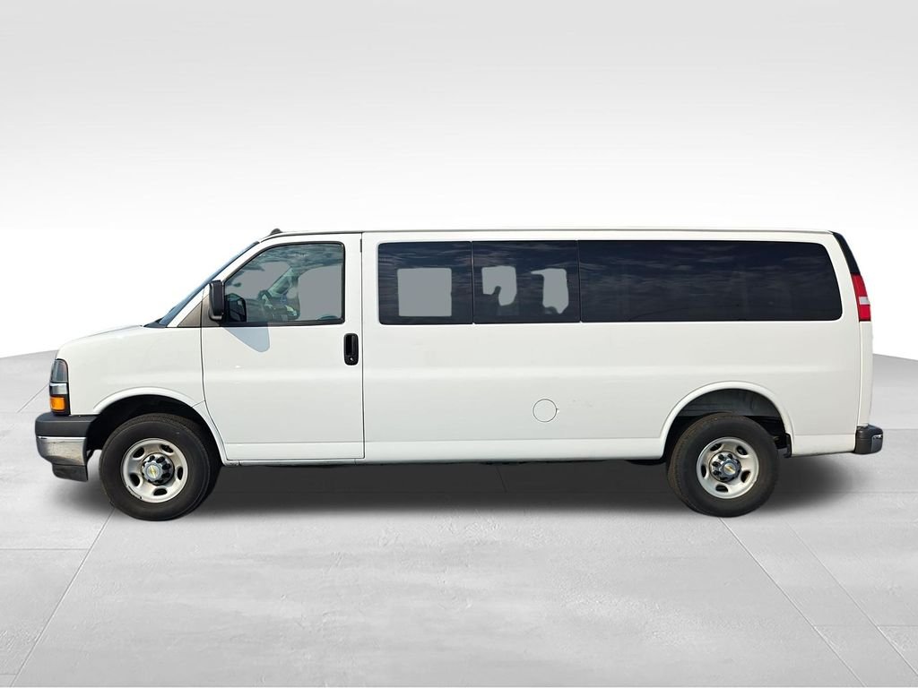 Used 2025 White Chevrolet LT image 2