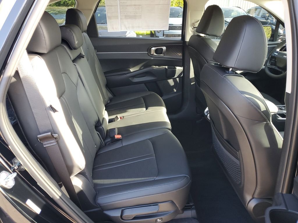 2026 Kia Sorento EX - Photo 12