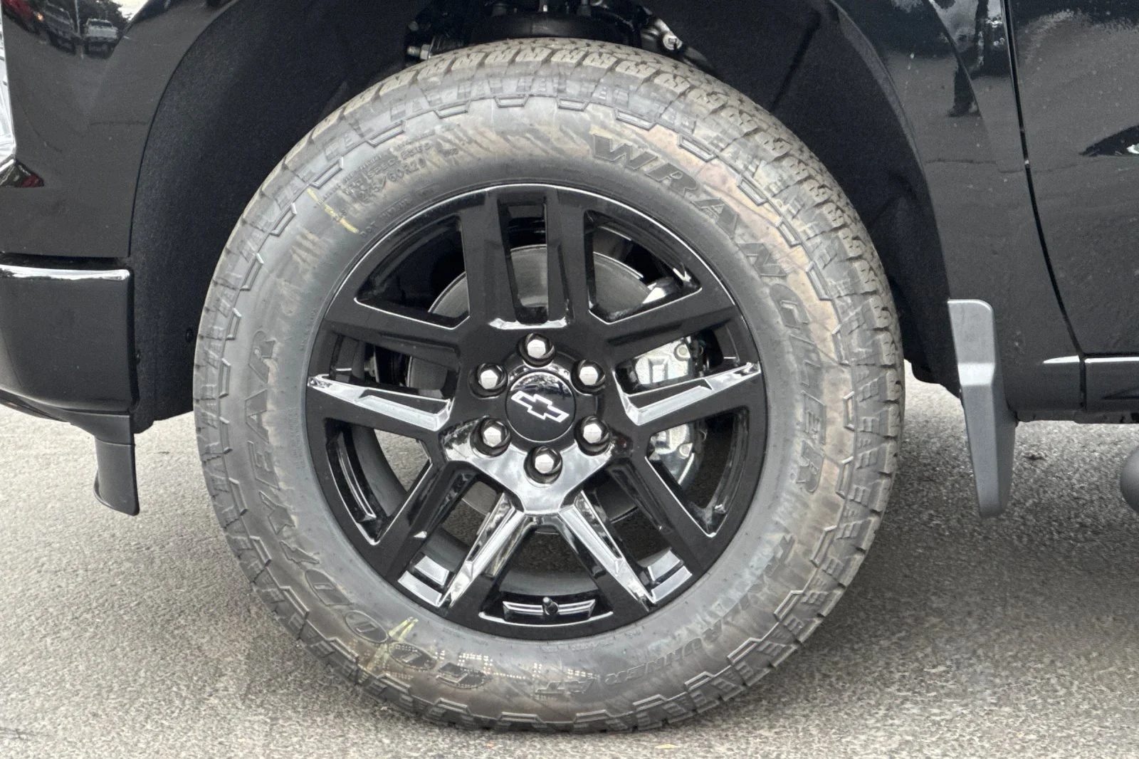 2026 Chevrolet Silverado 1500 RST view 24