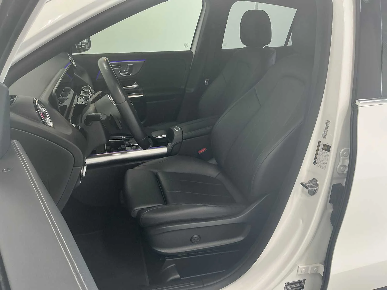 Certified Used 2022 Polar White Mercedes-Benz GLA 250 image 12