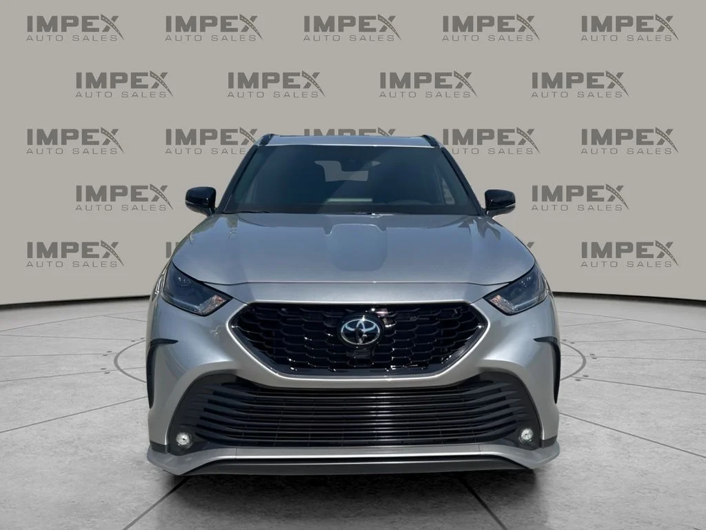 Used 2025 Gray Toyota XSE image 8