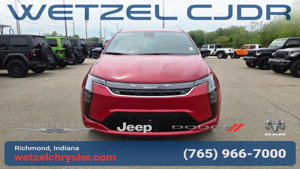 New 2027 Red Hot Pearl-Coat Exterior Paint Chrysler Limited image 2
