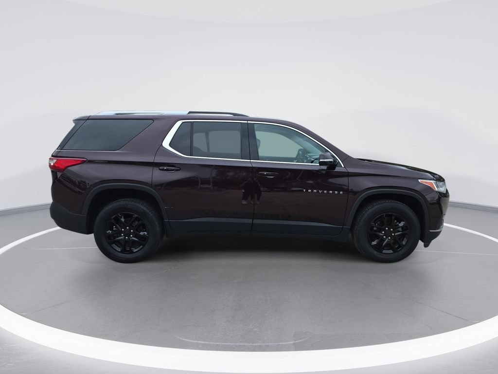 Used 2018 Chevrolet Traverse 1LT with VIN 1GNEVGKW7JJ285266 for sale in Westland, MI