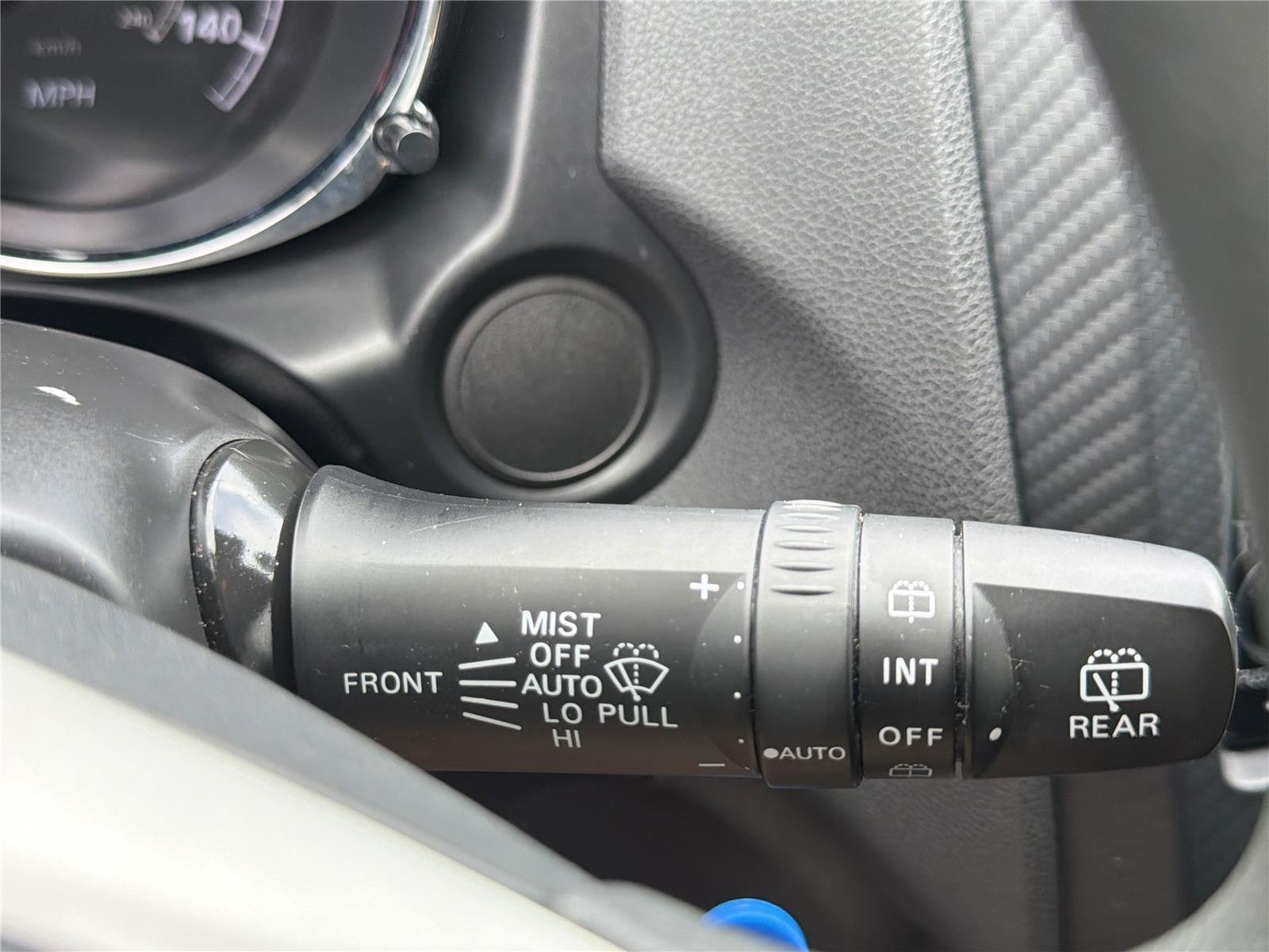 Used 2023 White Diamond Mitsubishi ES image 13