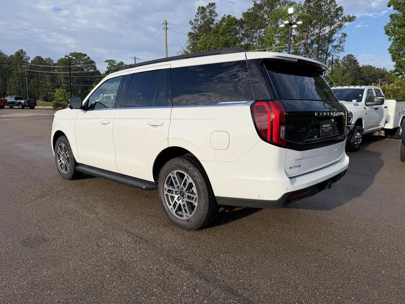 Used 2025 Oxford White Ford Active image 4