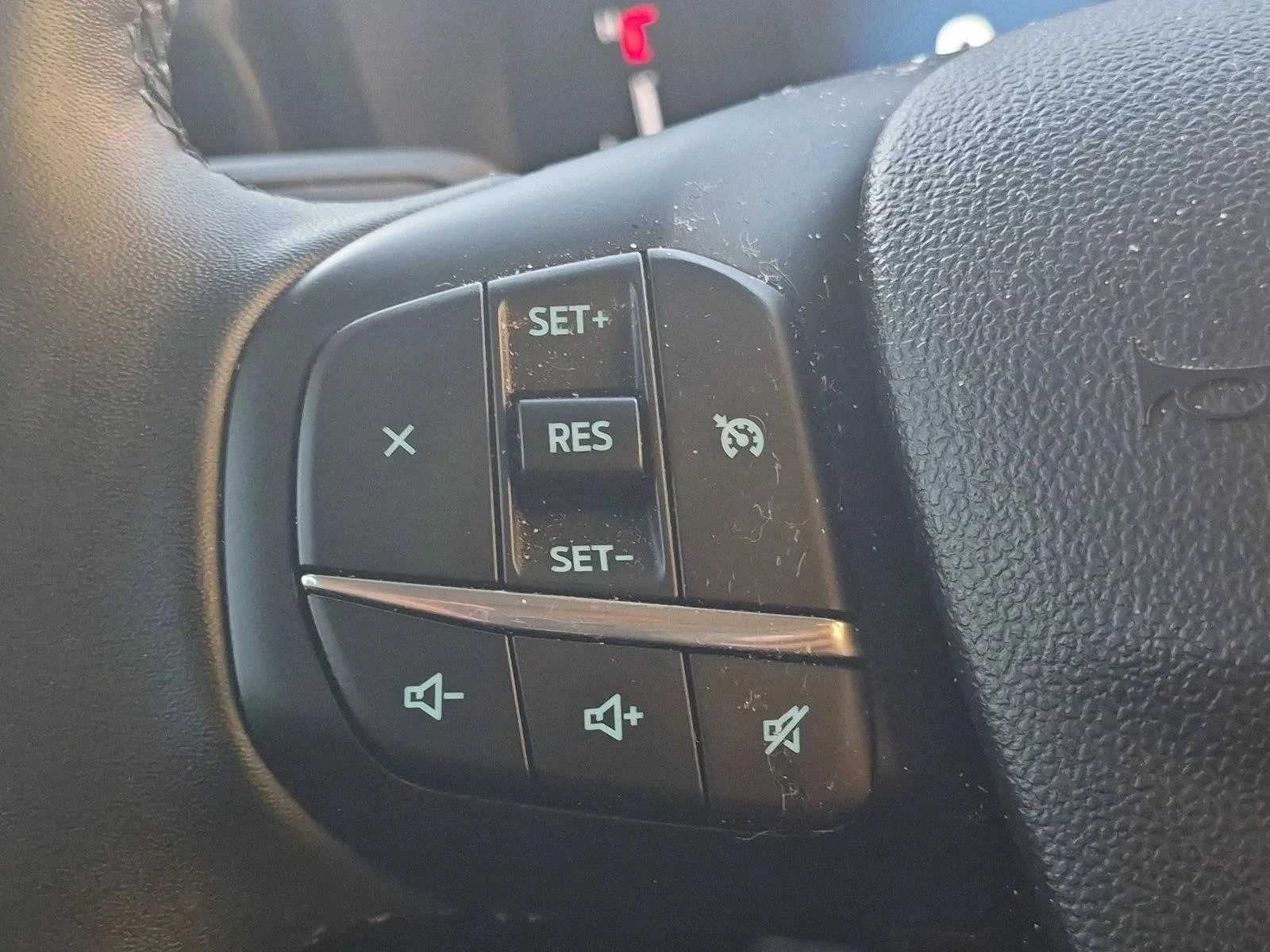 Used 2025 Green Ford XLT image 17