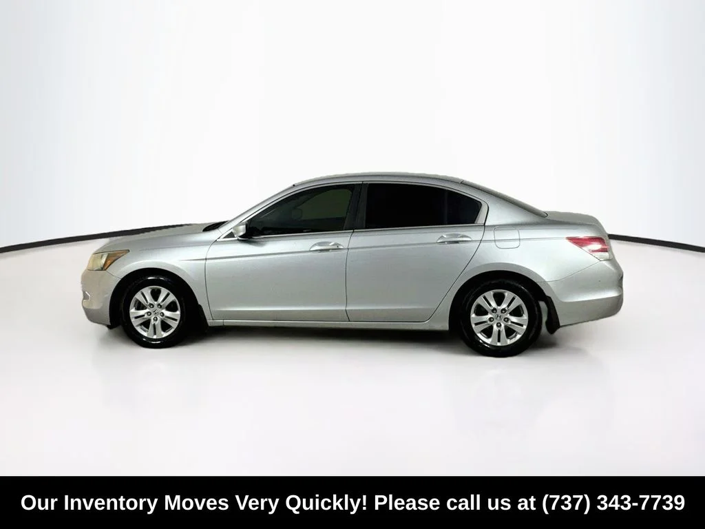 Used 2008 Silver Honda LX image 4