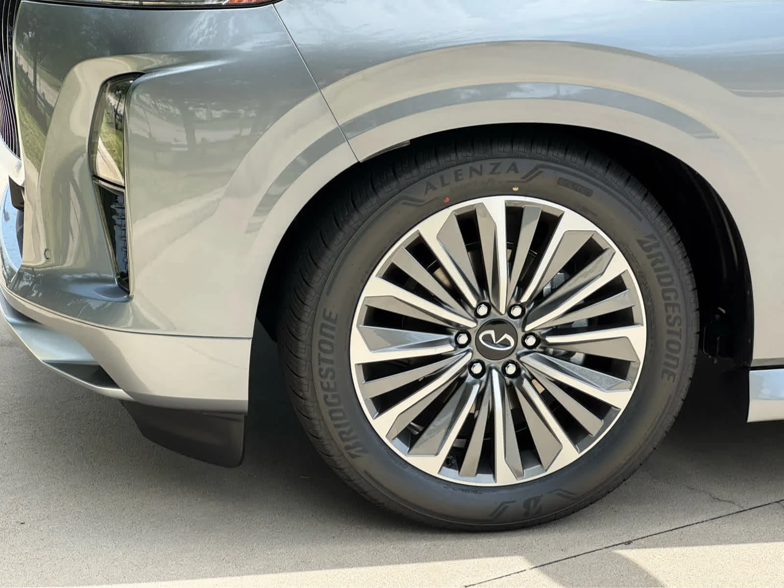New 2027 DYNAMIC METAL INFINITI Luxe 2WD image 6