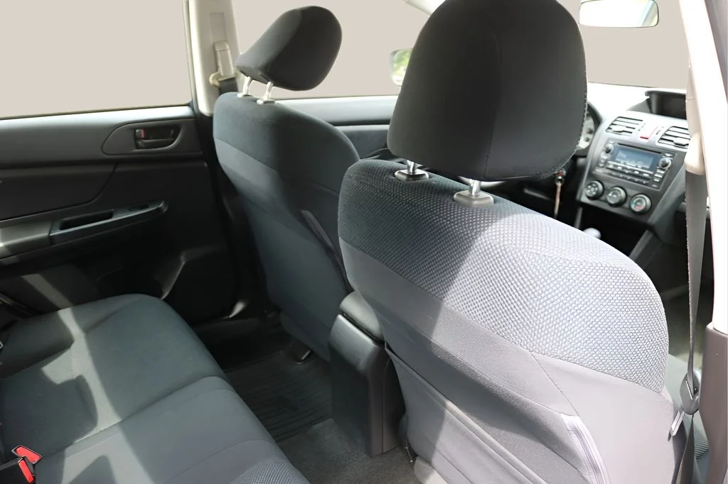 Used 2014 Blue Subaru 2.0i image 17