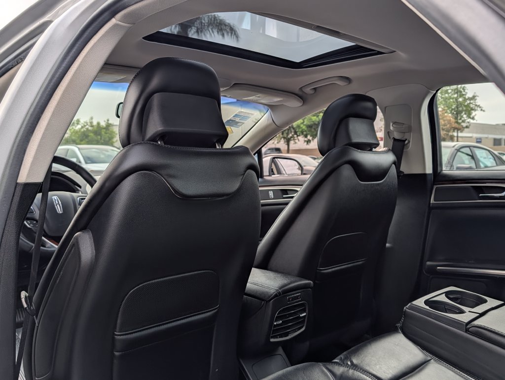 2016 Lincoln MKZ Hybrid - Photo 12