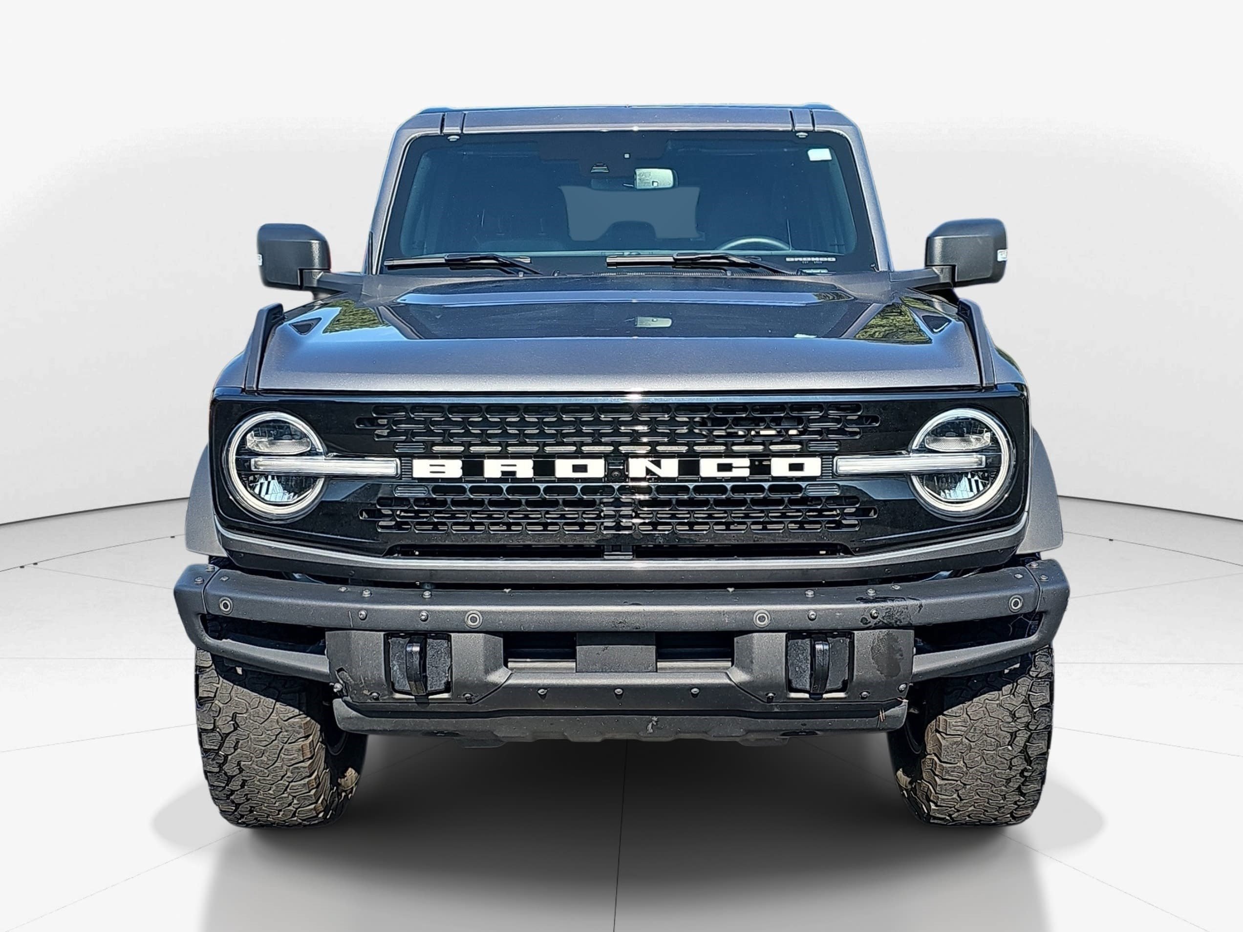 Used 2025 Gray Metallic Ford Badlands image 7