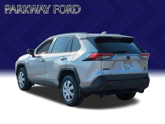 Used 2020 Silver Toyota LE image 3
