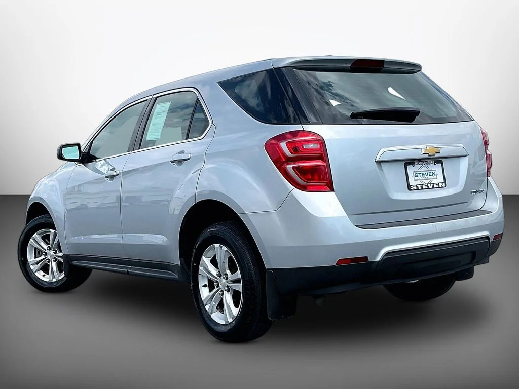Used 2016 Silver Ice Metallic Chevrolet LS image 4