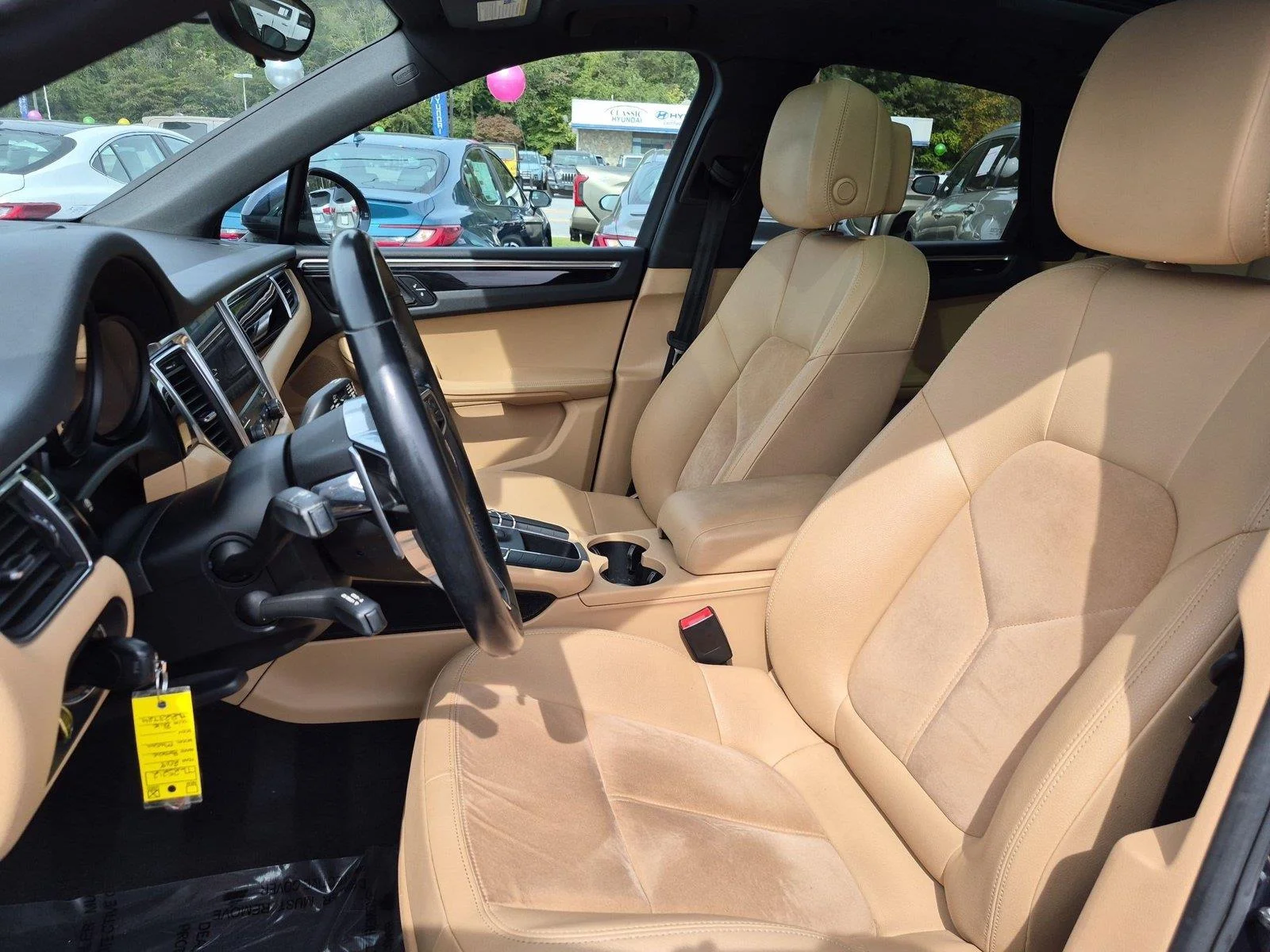 Used 2018 Night Blue Metallic Porsche  image 17
