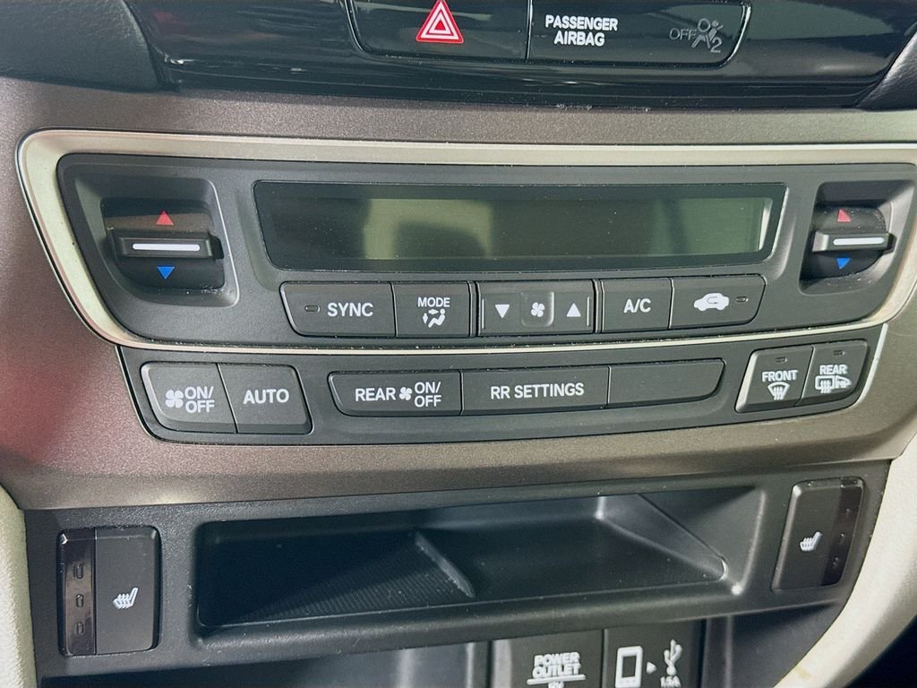Used 2020 Modern Steel Metallic Honda RTL image 15