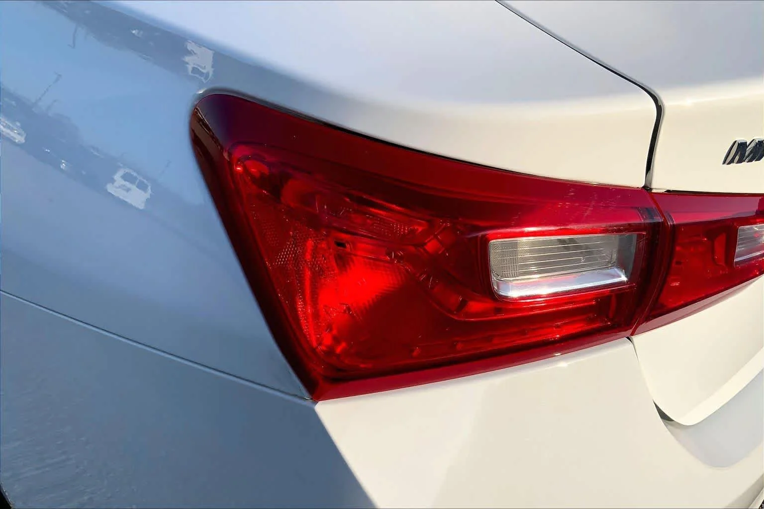 Used 2024 Summit White Chevrolet LT image 29