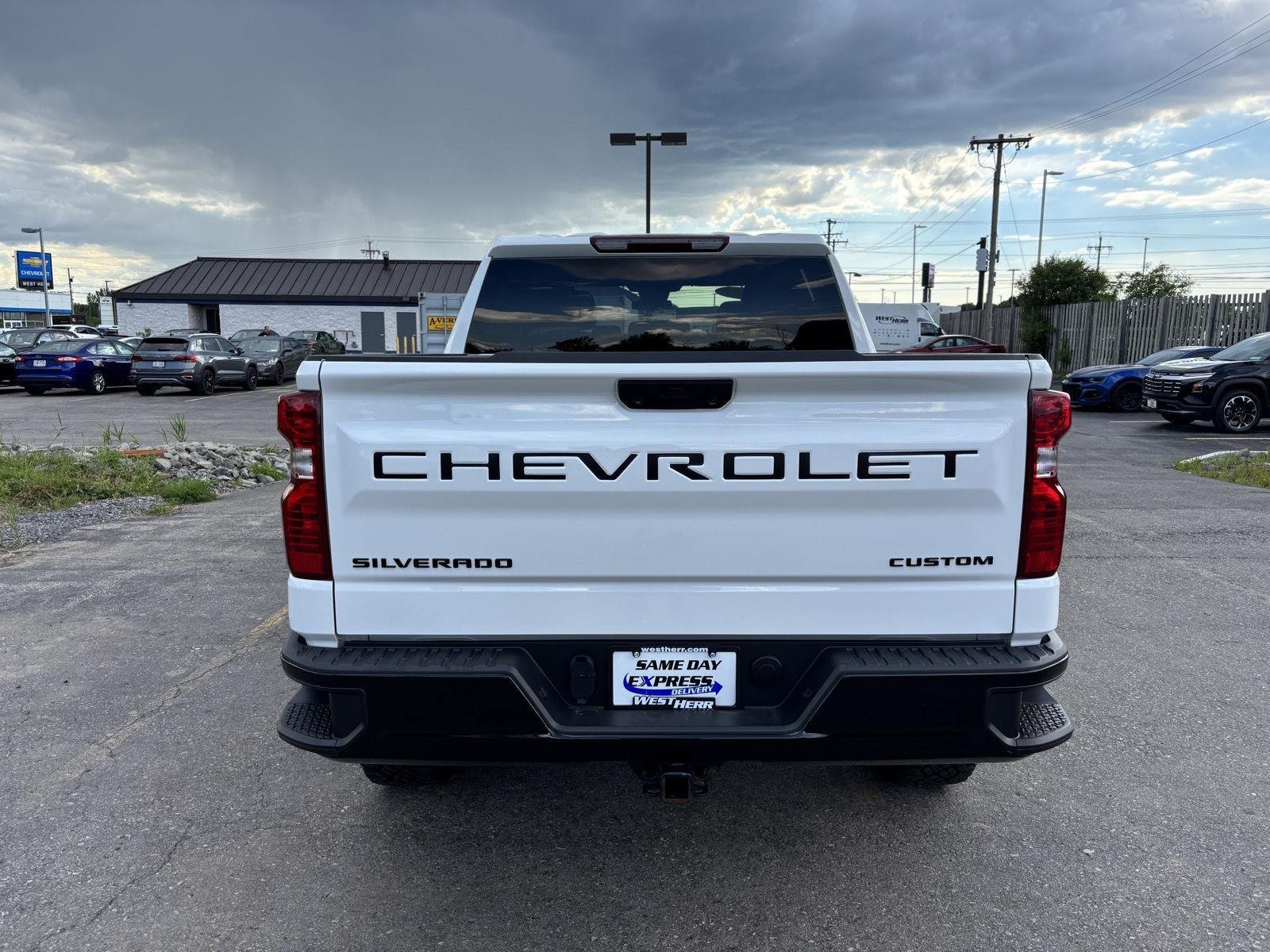 Used 2023 Summit White Chevrolet Custom Trail Boss image 6