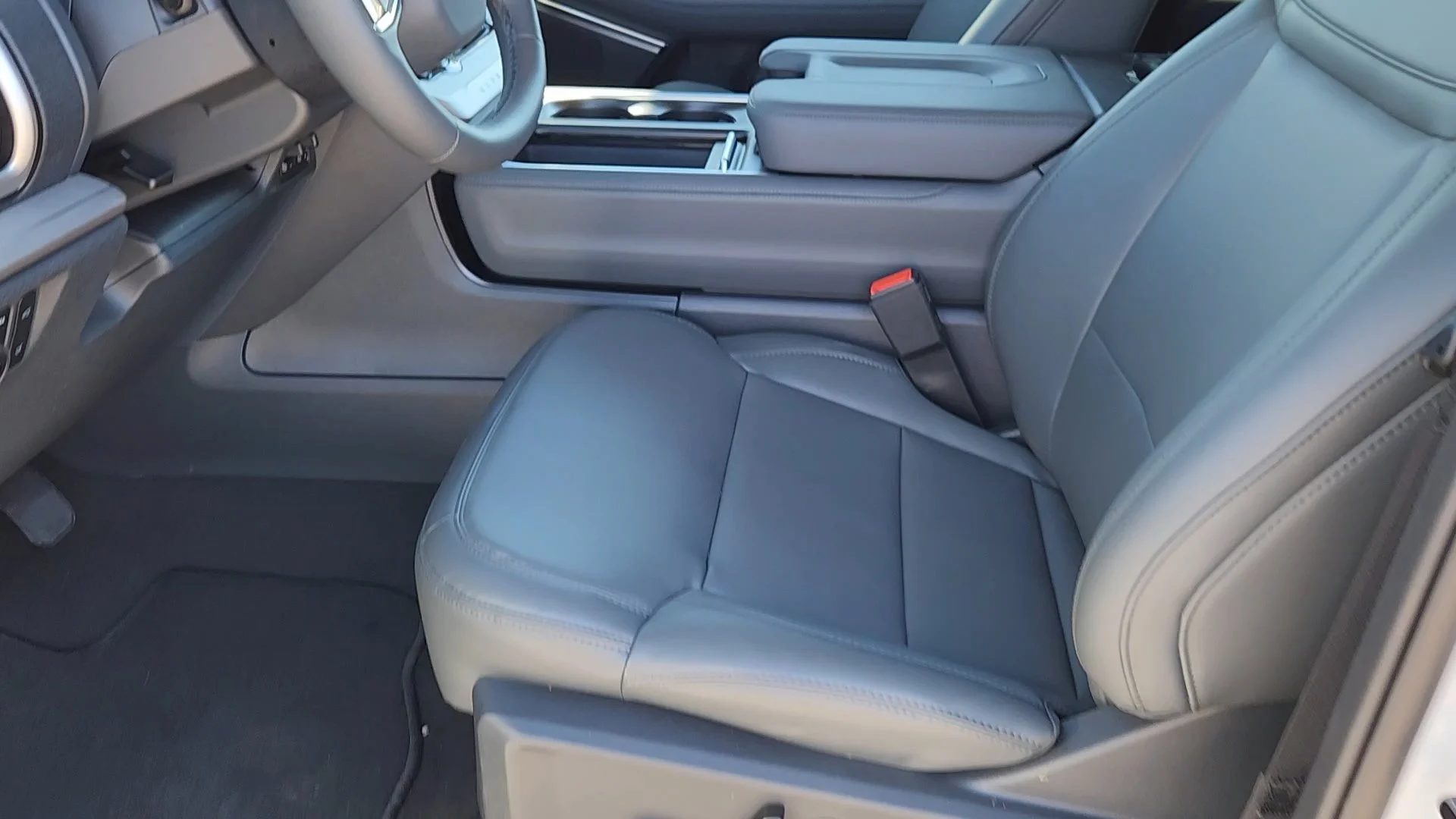 New 2026 Space Silver Metallic Ford Active image 30