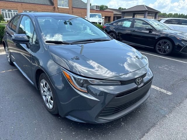 Used 2025  Toyota LE image 2