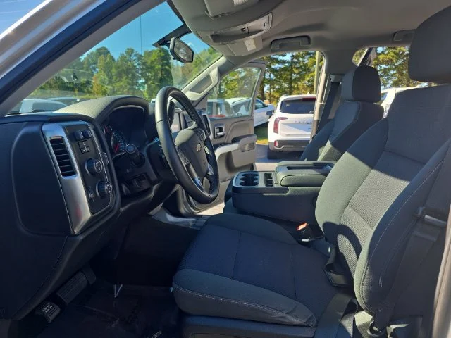 Used 2018 SILVER ICE METALLIC Chevrolet LT image 16