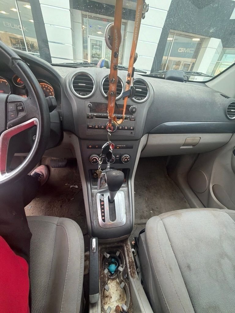 Used 2009 Aquamarine Saturn XE image 7