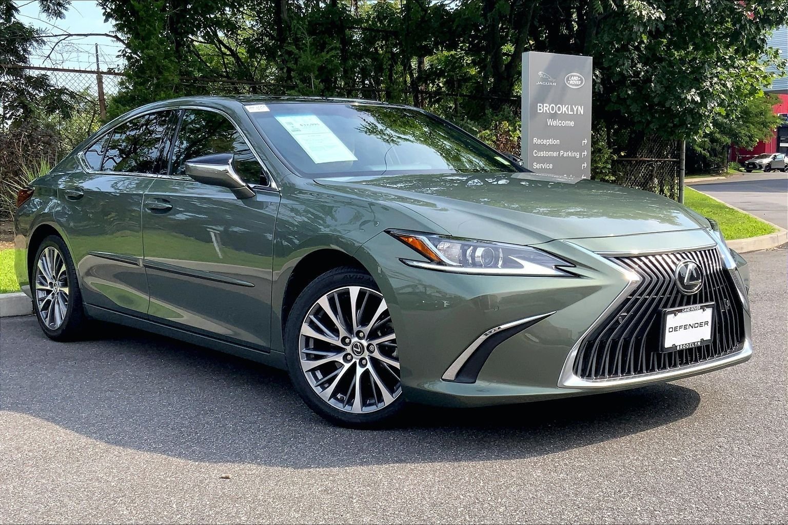 Used 2021 Green Lexus 350 image 2
