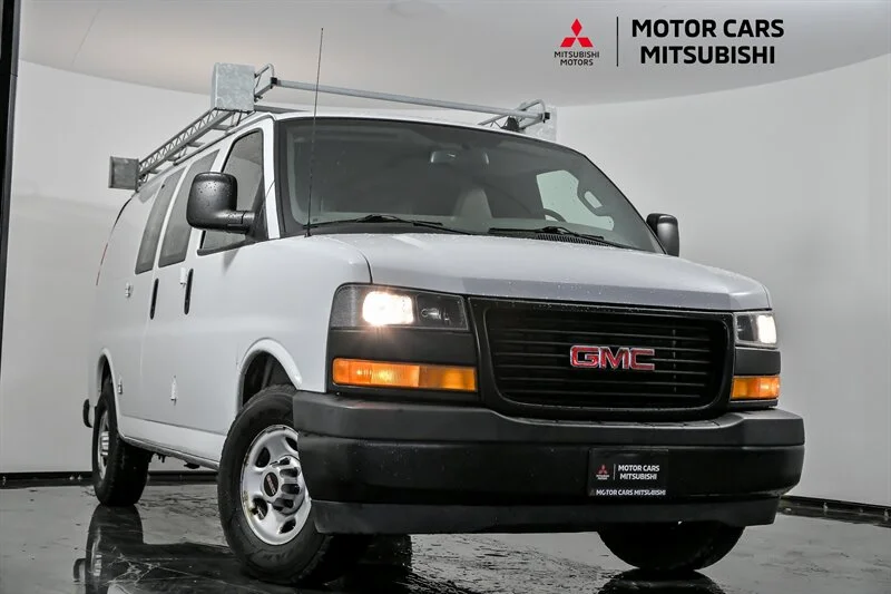 2019 GMC Savana 2500's photo