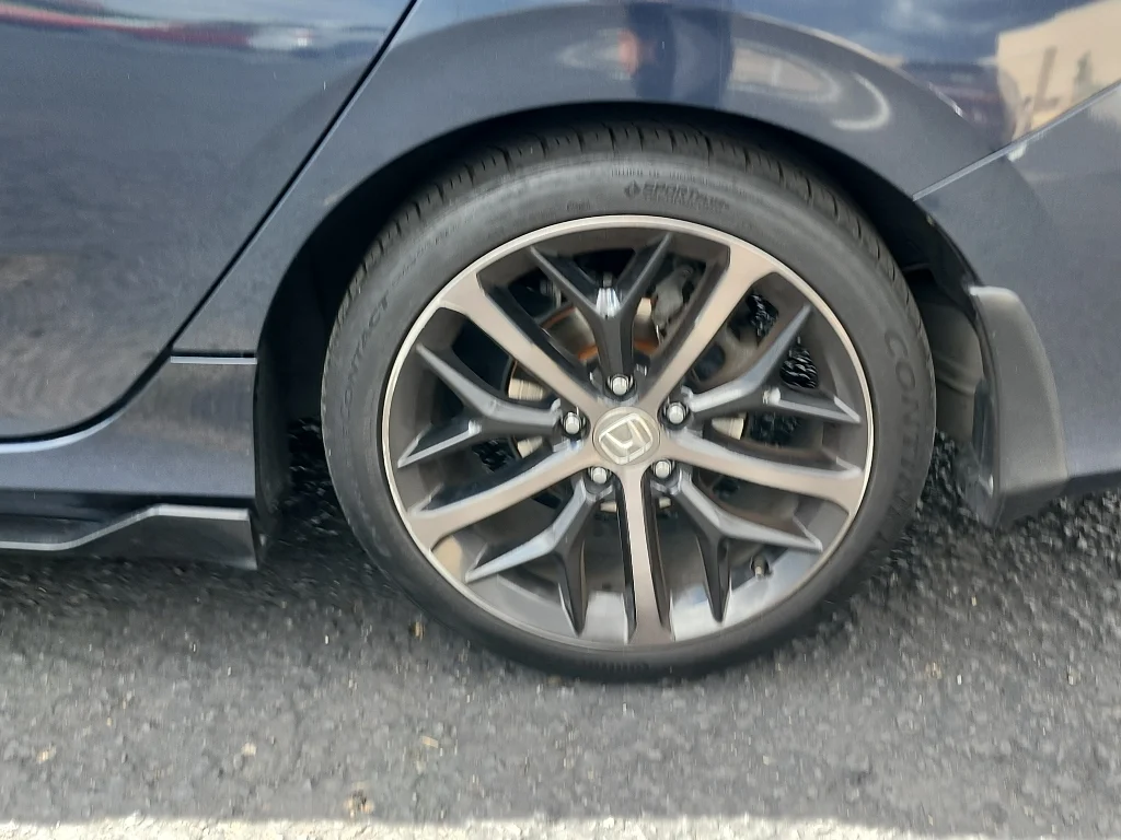Used 2018 Modern Steel Metallic Honda EX-L image 11