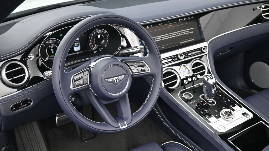 New 2026 White Bentley  image 7