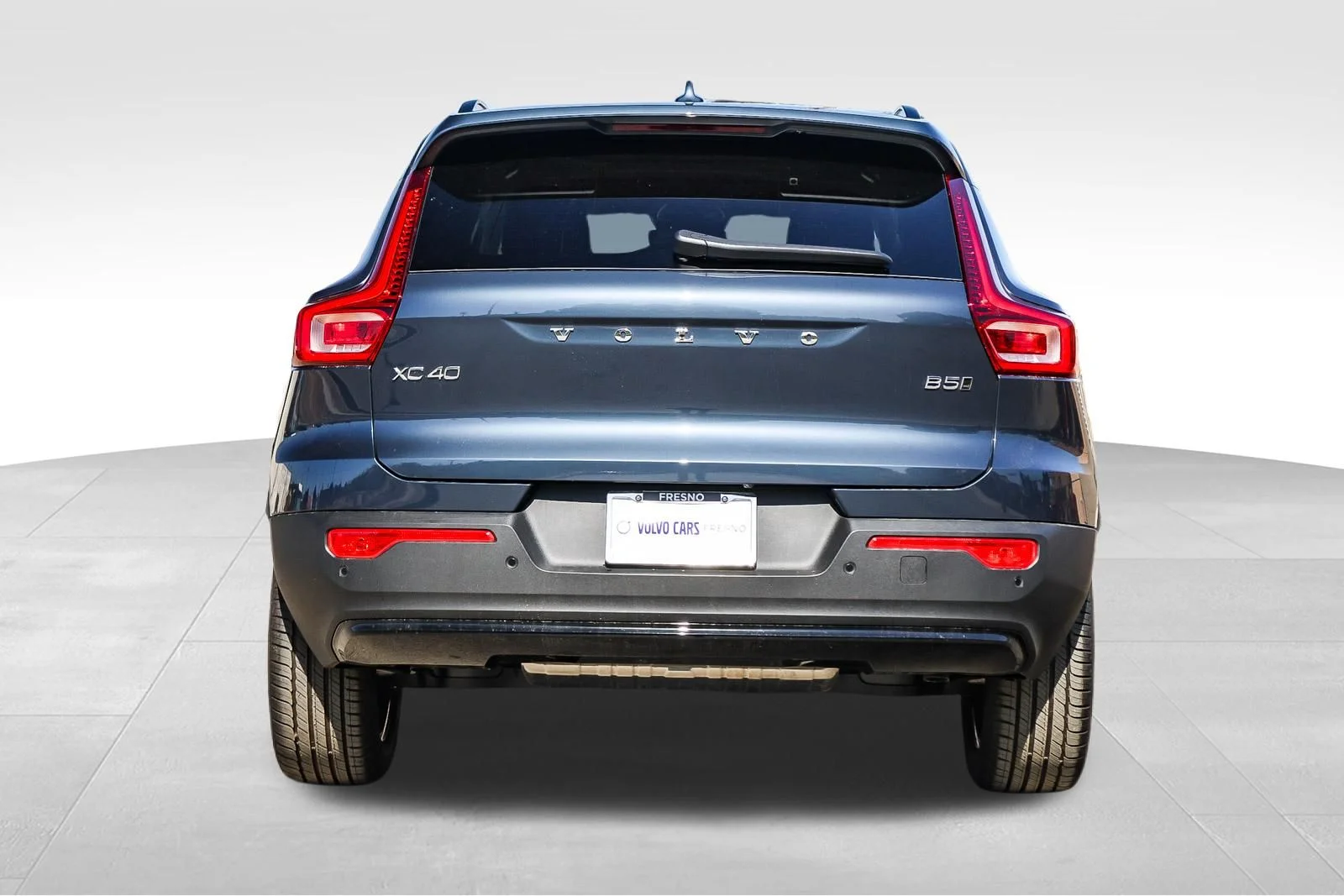 2026 Volvo XC40 Core - Photo 7