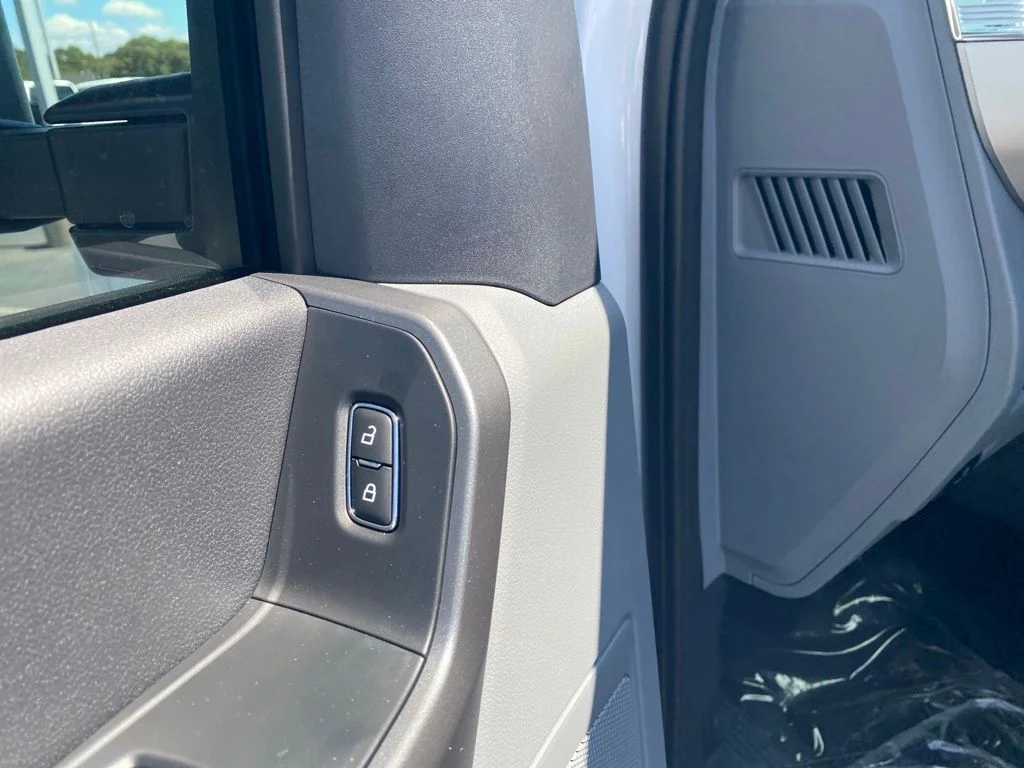 New 2026 Oxford White Ford F-250® XL image 11