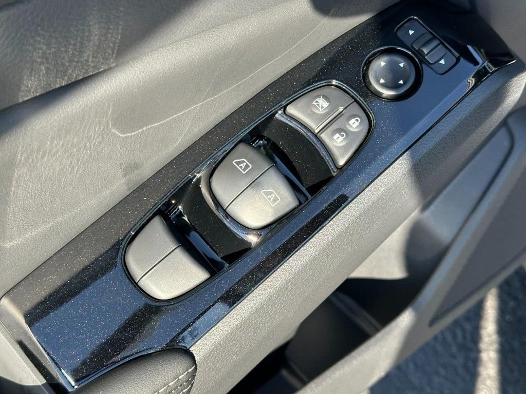 Used 2025 Gray Nissan 2.5 SL image 10