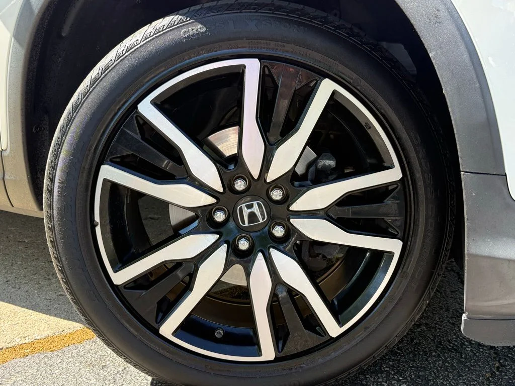 Used 2019  Honda Elite image 10