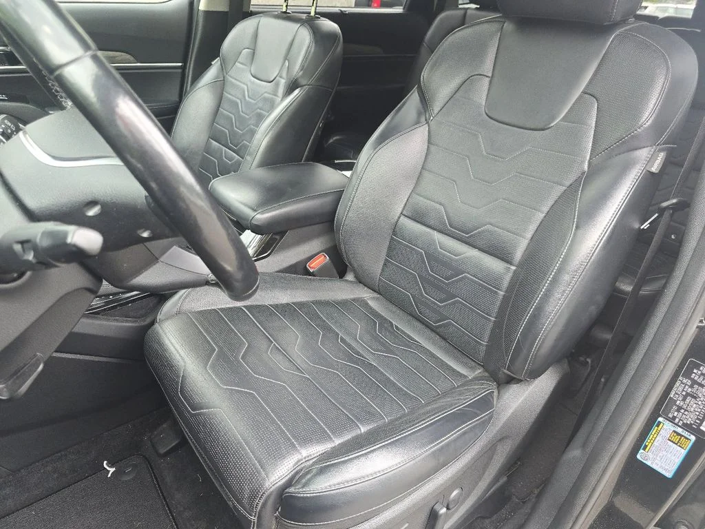 Used 2022 Black Kia SX image 26