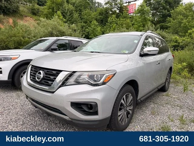 Used 2019 Silver Nissan SV image 2