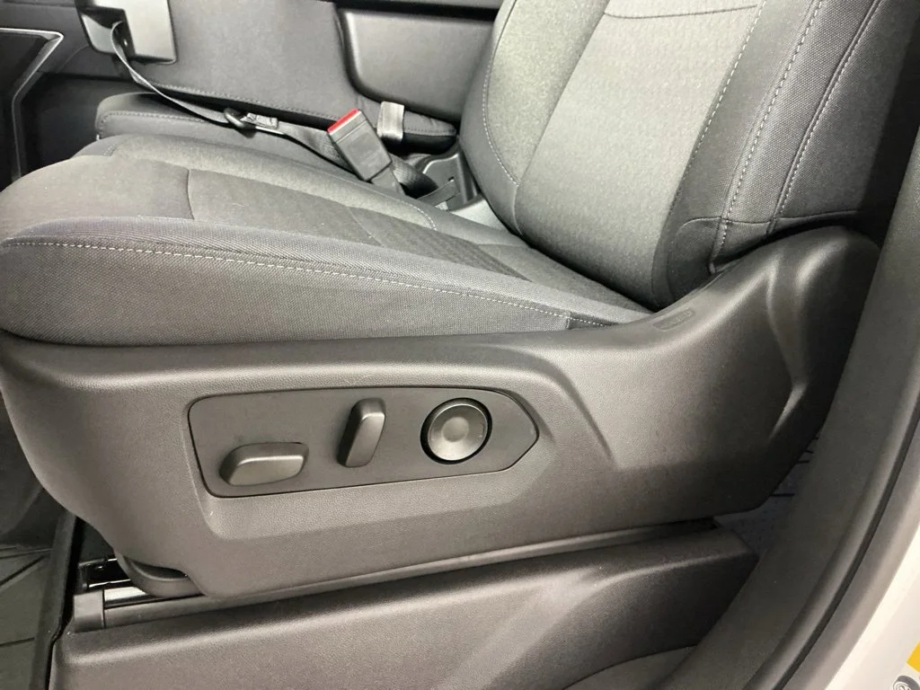 New 2026 White Chevrolet LT image 5
