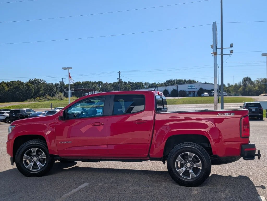 Used 2020 Red Chevrolet Z71 image 6