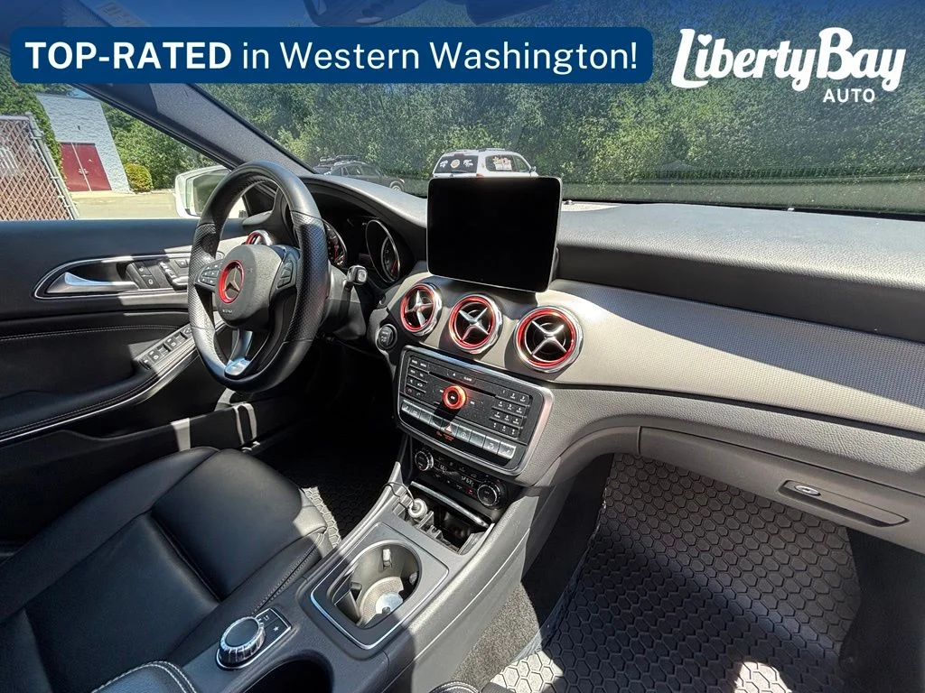 Used 2019 White Mercedes-Benz GLA 250 image 25