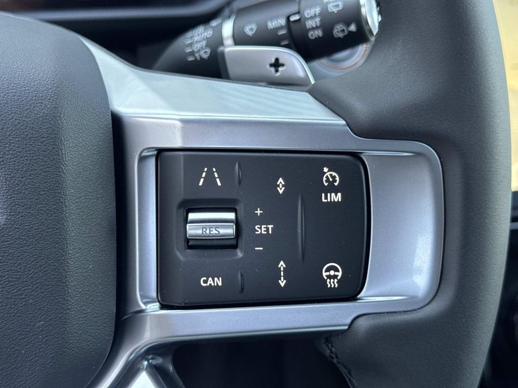 New 2026 Santorini Black Land Rover S image 31