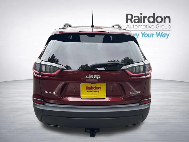 Used 2019 Velvet Red Pearlcoat Jeep Latitude Plus image 6