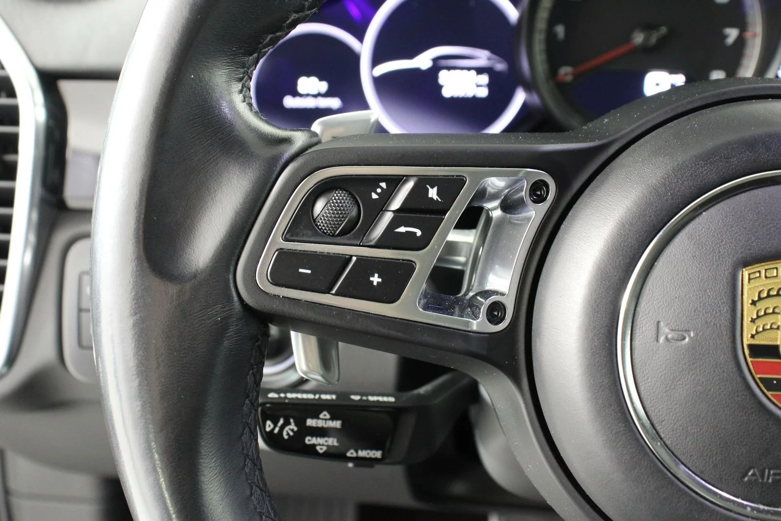 Used 2022 Chalk Porsche Turbo image 14