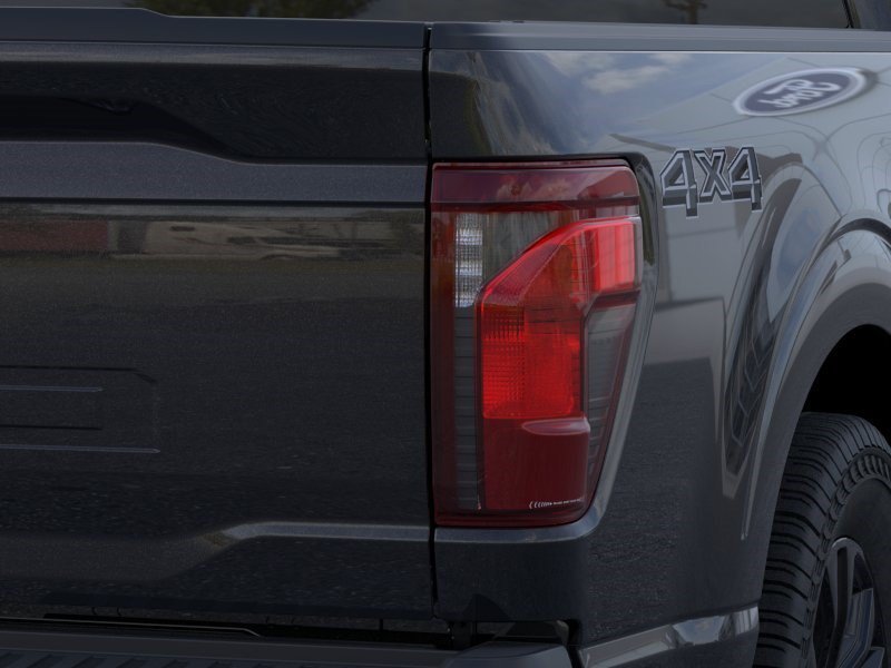 New 2026 Agate Black Metallic Ford XLT image 21