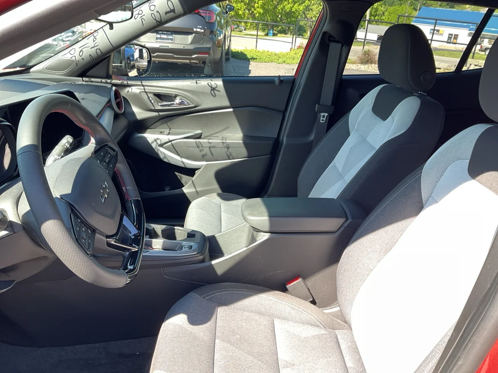 Used 2024 Cayenne Orange Metallic Chevrolet 1RS image 21